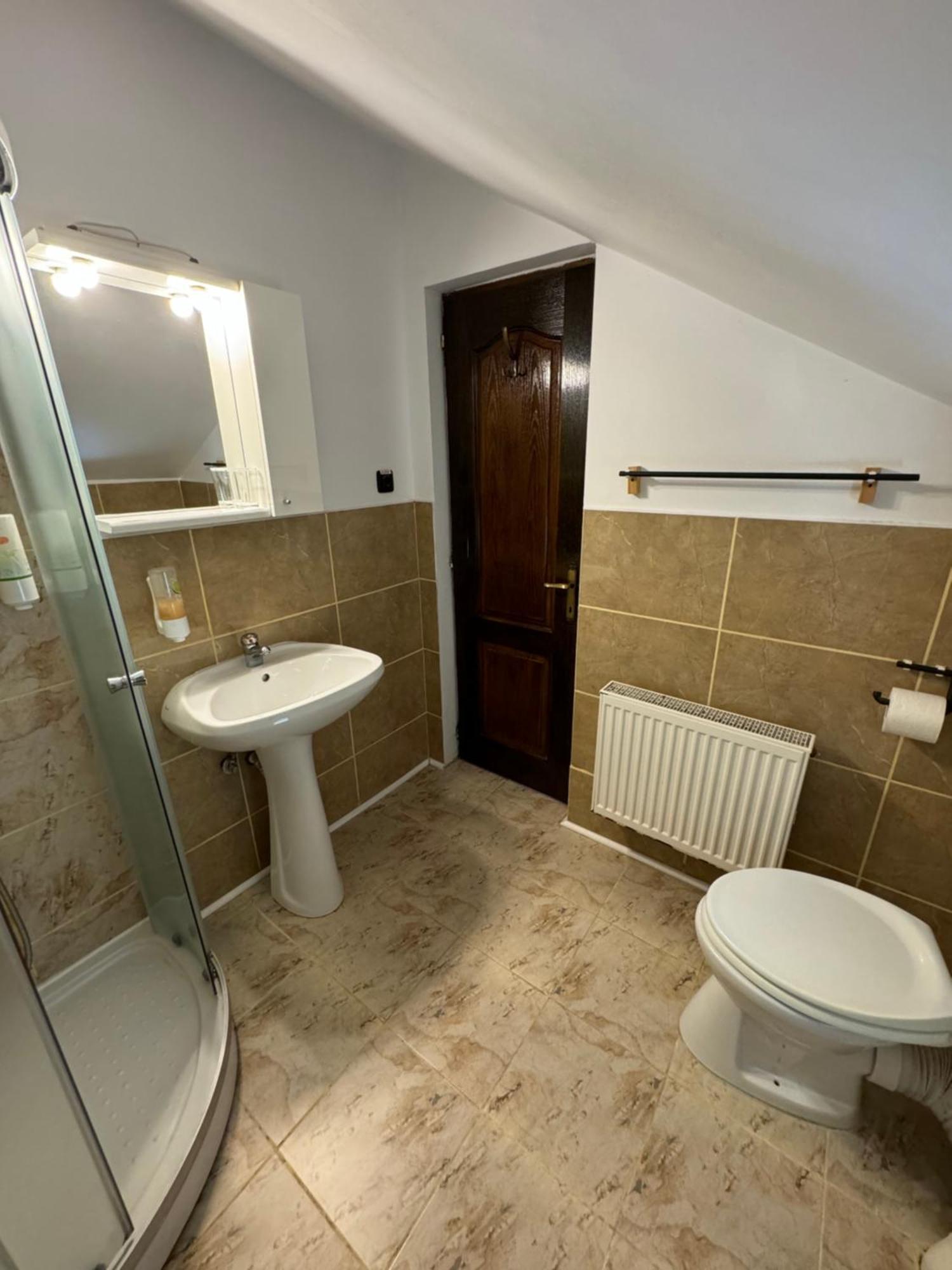 Casa David Hotell Buşteni Exteriör bild
