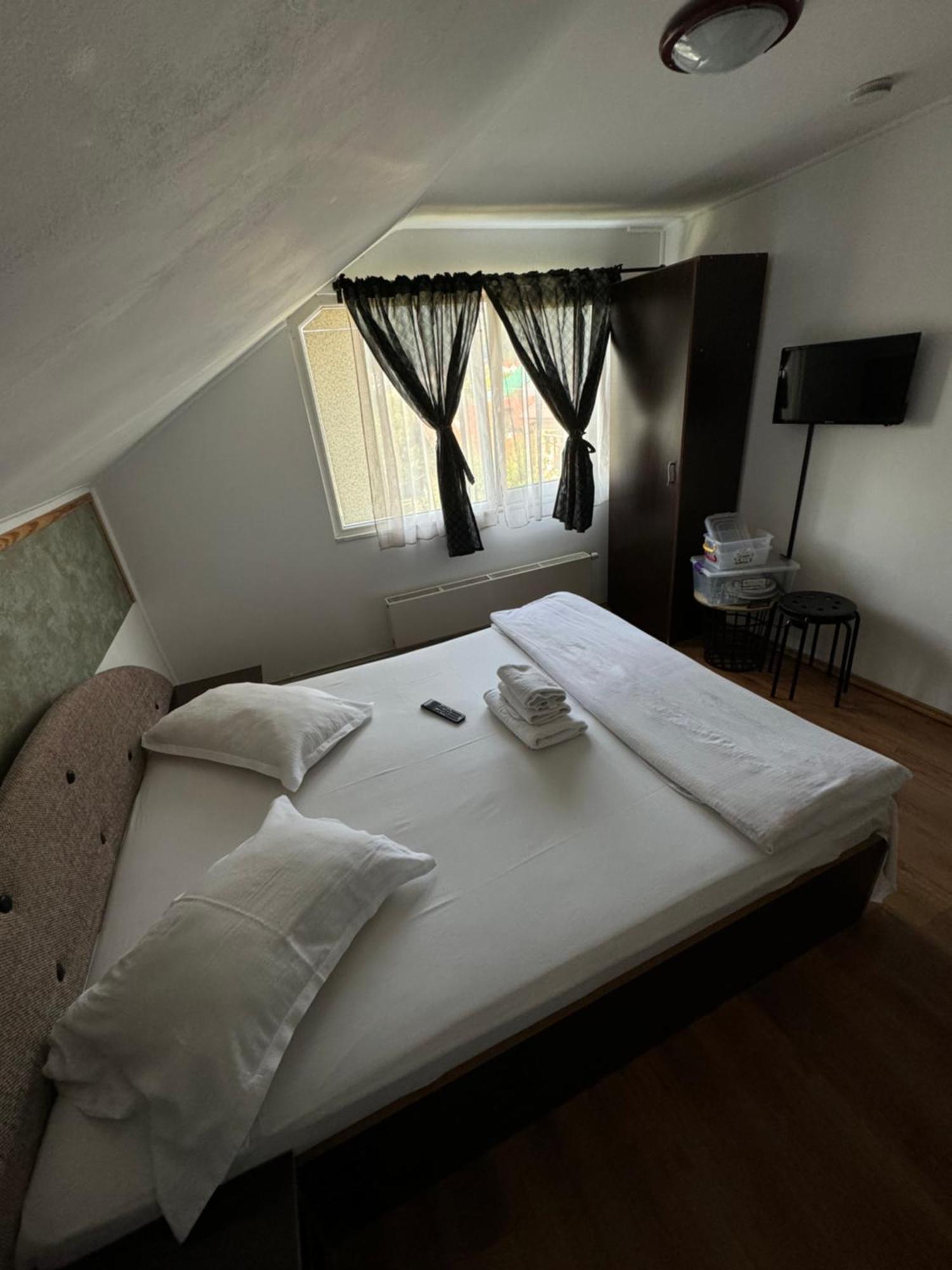 Casa David Hotell Buşteni Exteriör bild