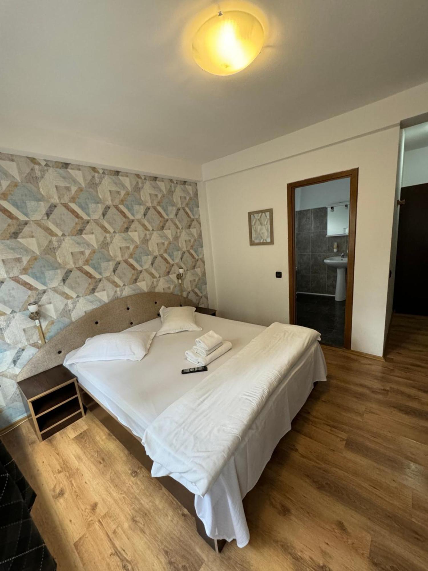 Casa David Hotell Buşteni Exteriör bild