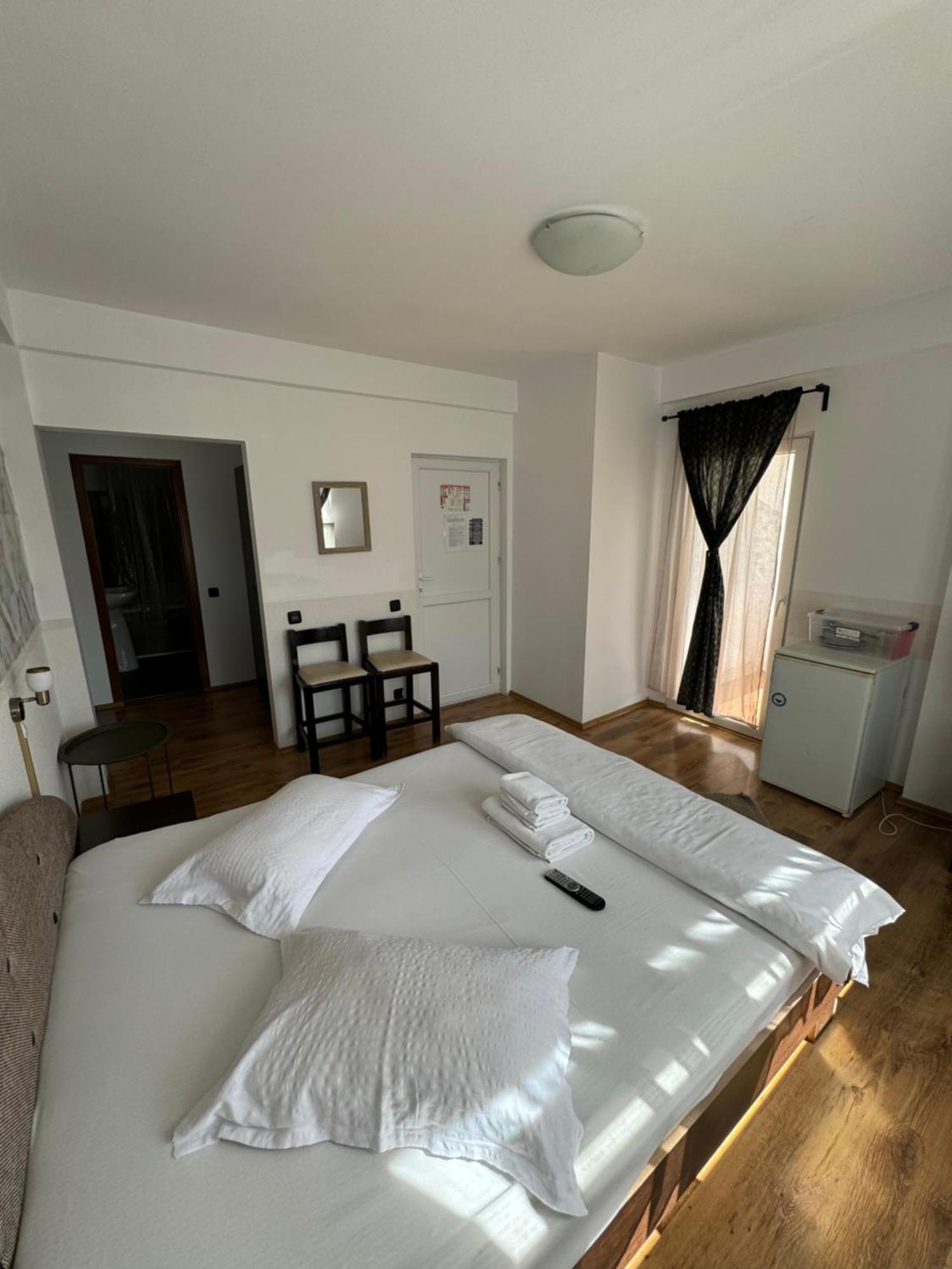 Casa David Hotell Buşteni Exteriör bild