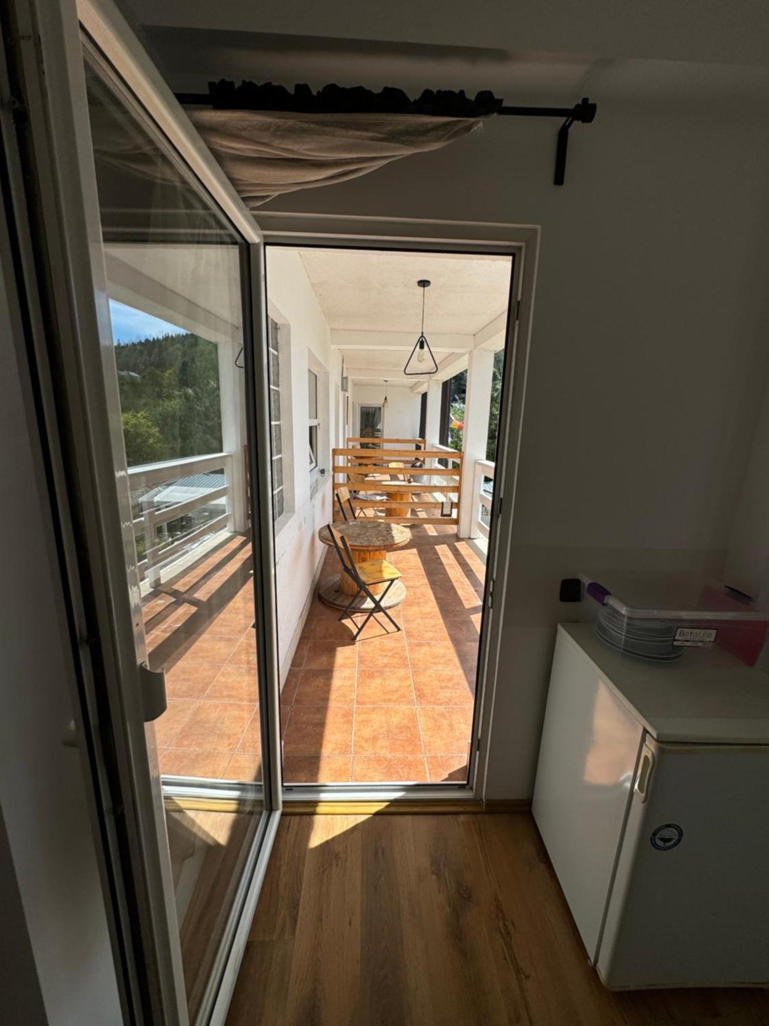 Casa David Hotell Buşteni Exteriör bild