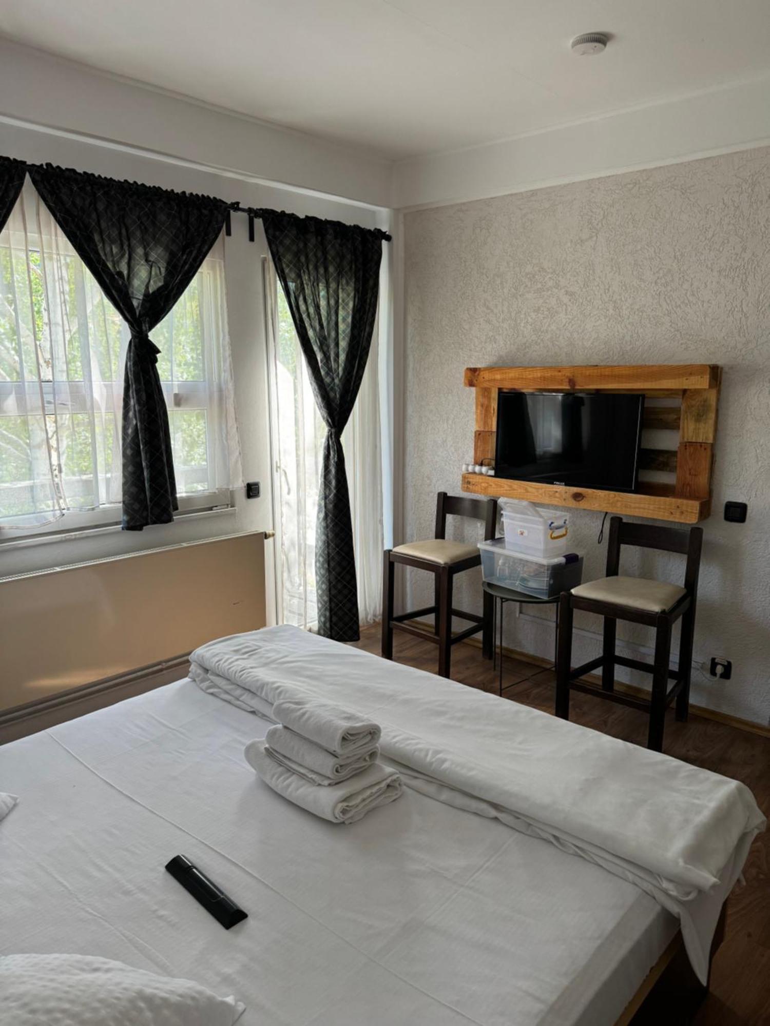 Casa David Hotell Buşteni Exteriör bild