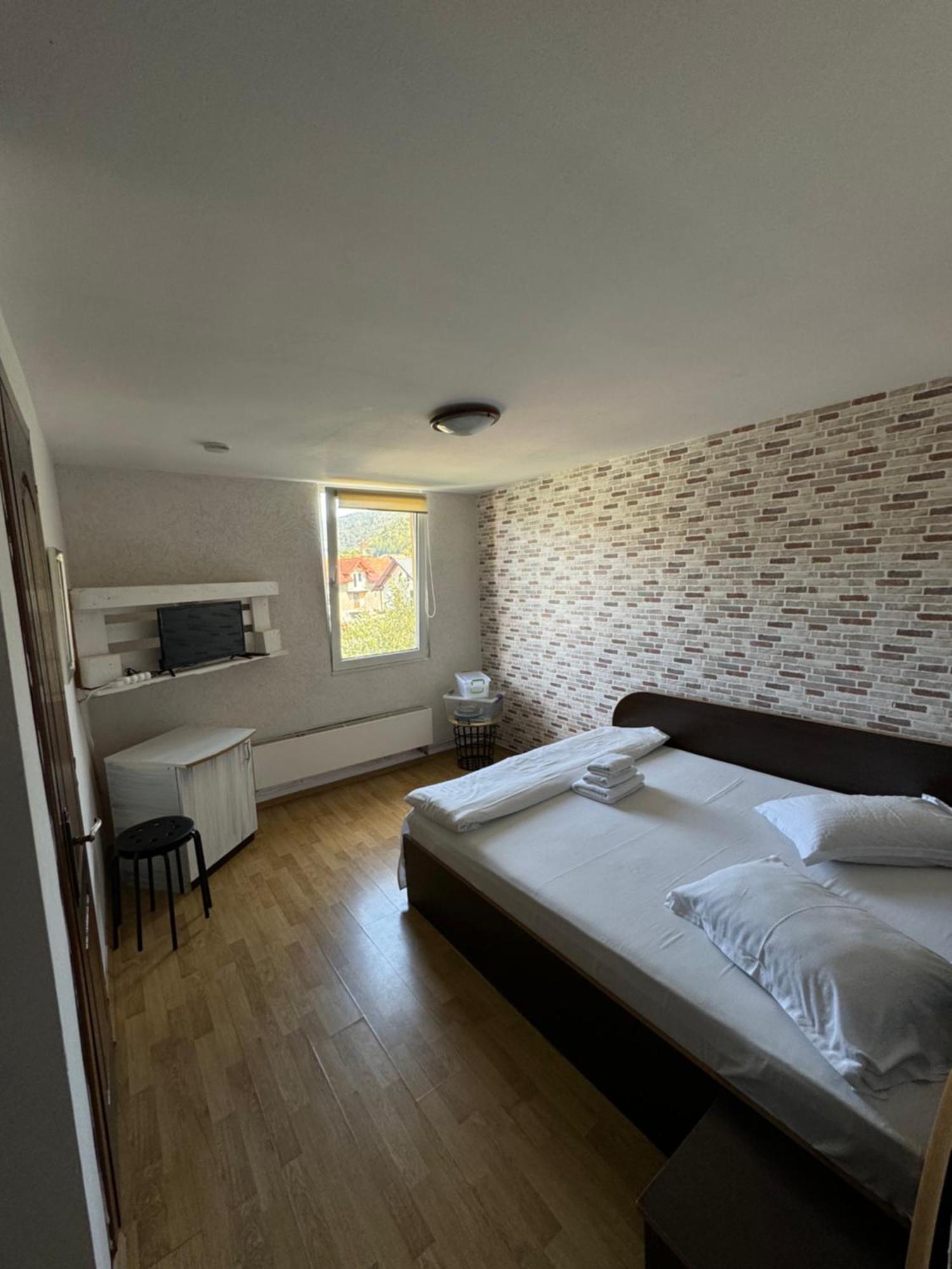 Casa David Hotell Buşteni Exteriör bild