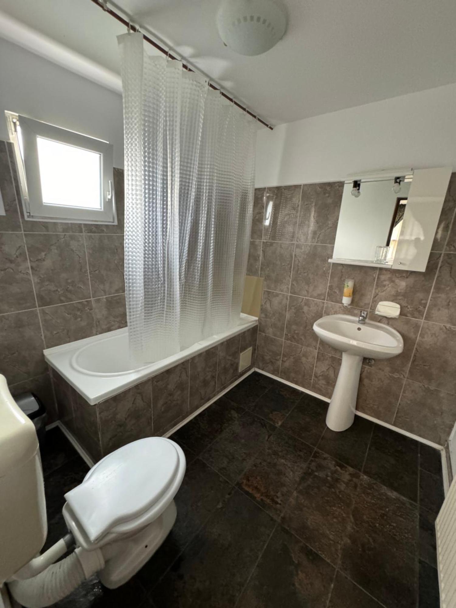 Casa David Hotell Buşteni Exteriör bild