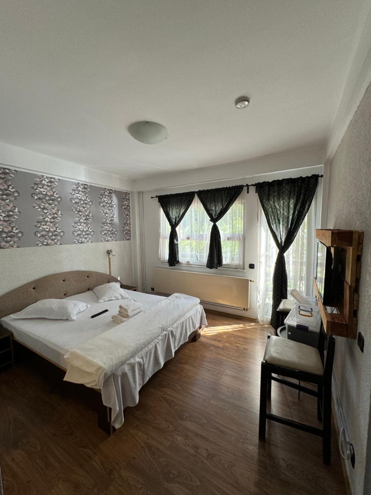 Casa David Hotell Buşteni Exteriör bild
