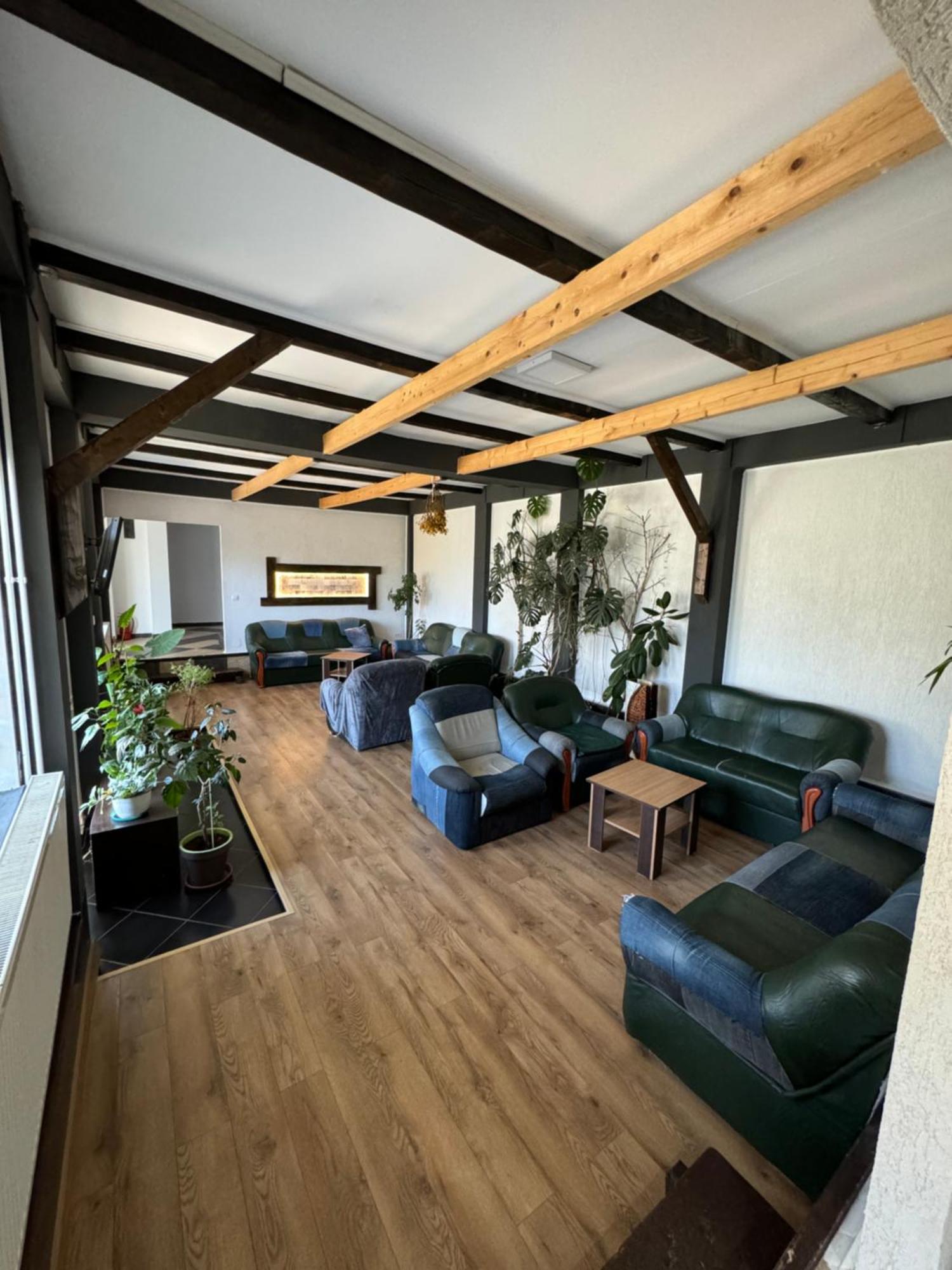 Casa David Hotell Buşteni Exteriör bild